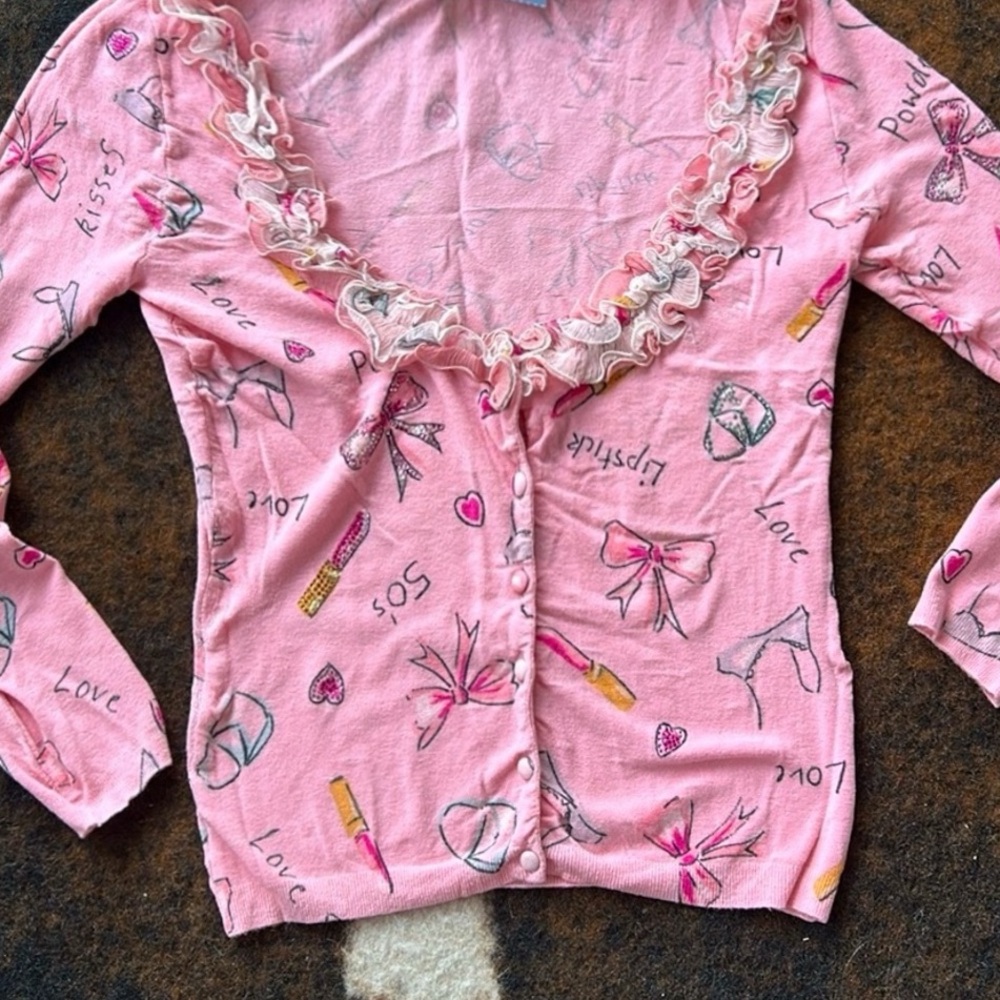 Blumarine Pink Ruffle-Trim Button Cardigan with Bow & Lipstick Print - Picture 6 of 6